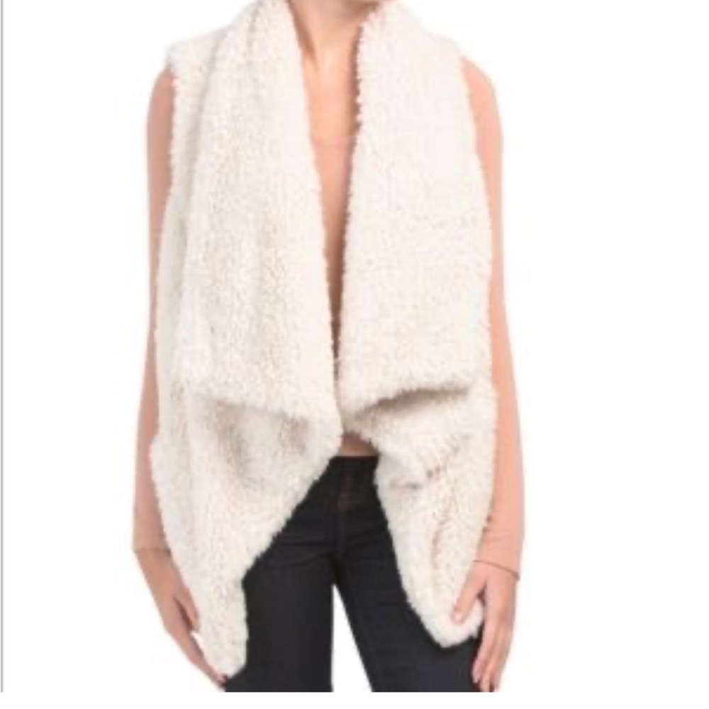 Democracy Size Large Oversized Flowy Cream Sherpa Vest